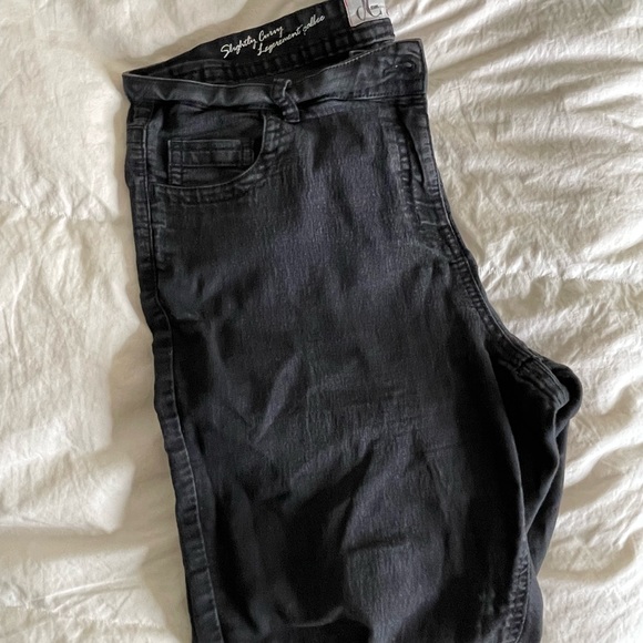 D/C black flame denim jeans (plus size) - Picture 4 of 8